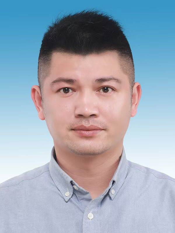 丁一.jpg